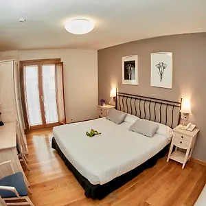 Casa Azcona 3*, Zizur Mayor Spanje