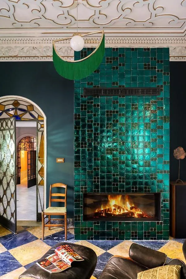 Pajaro Rebelde Bed & Breakfast Seville Spain